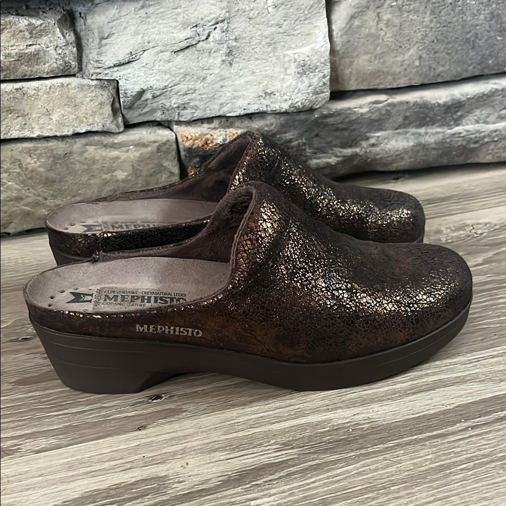 NWOT Mephisto clogs/41